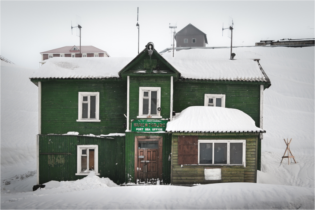 Main image Outpost
